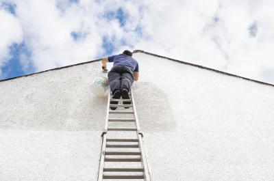 Peinture extérieure à Comblot — façades et ravalement